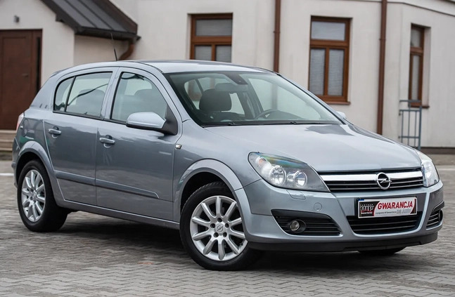 Opel Astra cena 15900 przebieg: 201211, rok produkcji 2006 z Hajnówka małe 352